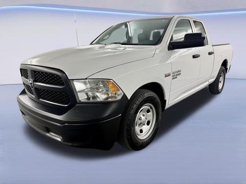 Bright White Clearcoat 2022 RAM 1500 Classic Tradesman
