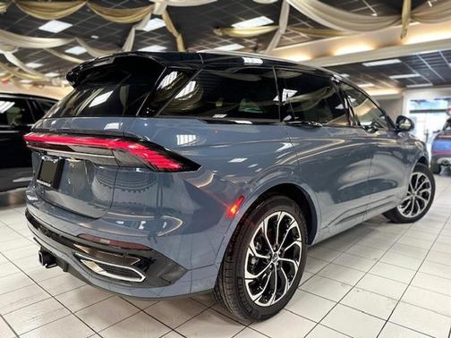 2025 Lincoln Nautilus Reserve