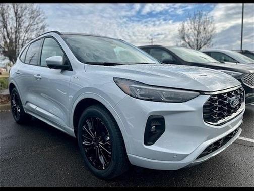 2025 Ford Escape ST-Line Elite