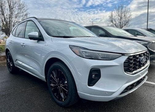 2025 Ford Escape ST-Line Elite