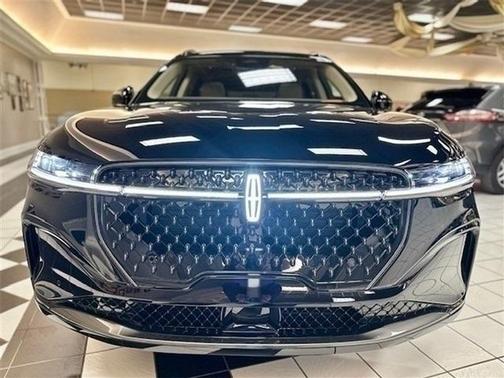 2025 Lincoln Nautilus Reserve