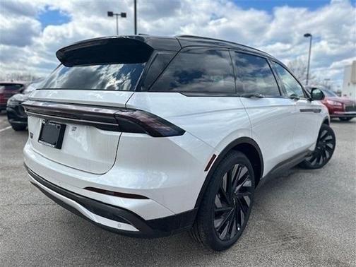 2025 Lincoln Nautilus Reserve