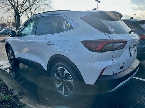 2025 Ford Escape Platinum