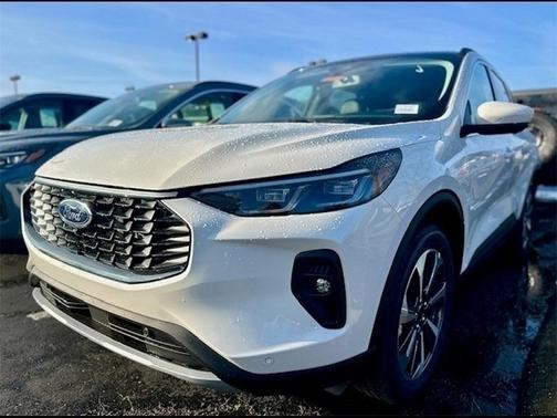 2025 Ford Escape Platinum