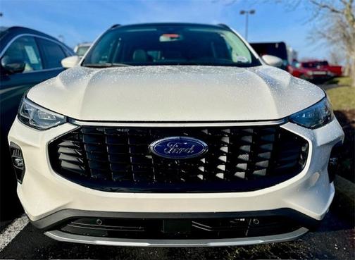 2025 Ford Escape Platinum