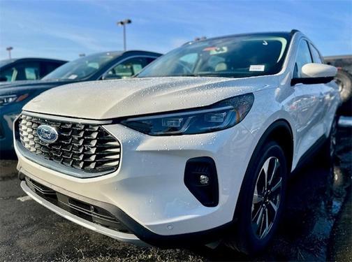 2025 Ford Escape Platinum