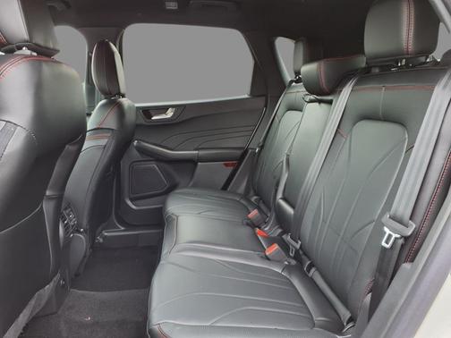 2025 Ford Escape ST-Line Elite