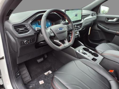 2025 Ford Escape ST-Line Elite