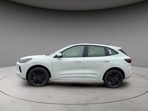2025 Ford Escape ST-Line Elite