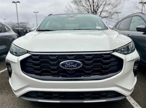 2025 Ford Escape ST-Line Elite