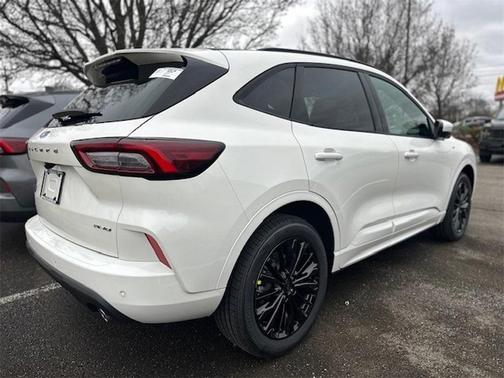 2025 Ford Escape ST-Line Elite