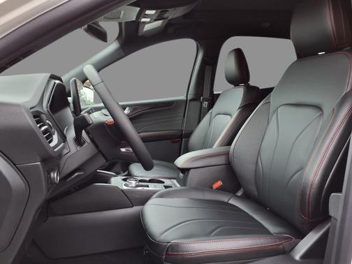 2025 Ford Escape ST-Line Elite