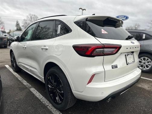 2025 Ford Escape ST-Line Elite