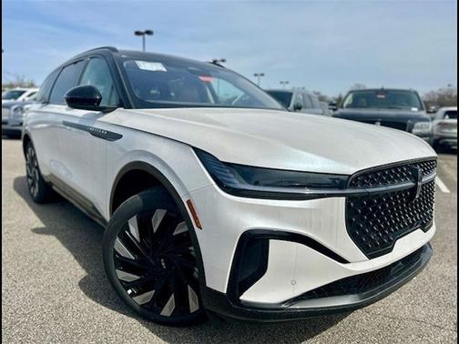 2025 Lincoln Nautilus Reserve