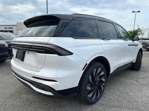 2025 Lincoln Nautilus Reserve
