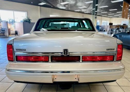 1995 Lincoln Town Car Cartier Designer