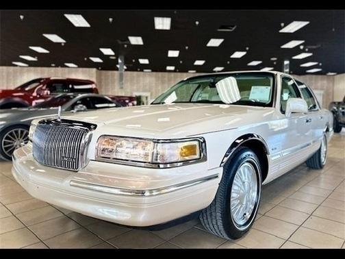 1995 Lincoln Town Car Cartier Designer