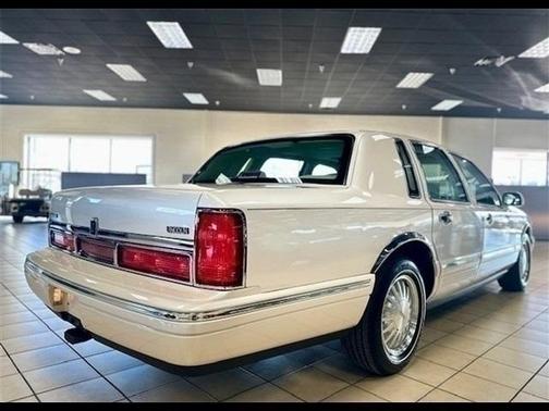 1995 Lincoln Town Car Cartier Designer