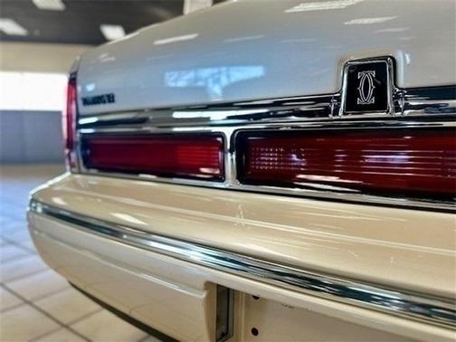 1995 Lincoln Town Car Cartier Designer