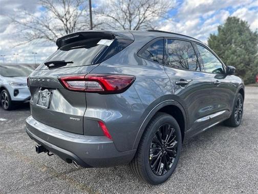 2025 Ford Escape ST-Line Elite
