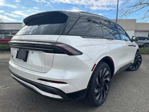 2025 Lincoln Nautilus Reserve