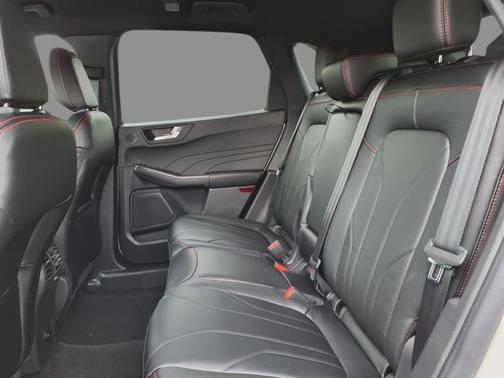 2025 Ford Escape ST-Line Elite