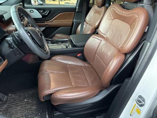 PRISTINE WHITE MET 3C 2024 Lincoln Aviator RESERVE