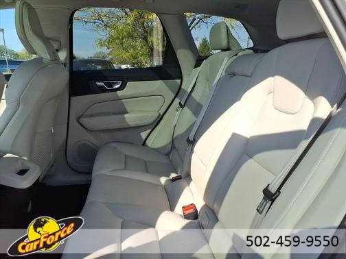 2023 Volvo XC60 B5 Plus Bright Theme