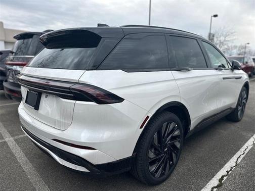 2025 Lincoln Nautilus Reserve