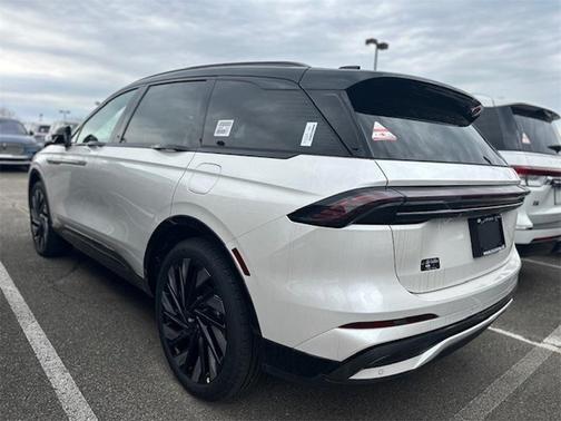 2025 Lincoln Nautilus Reserve