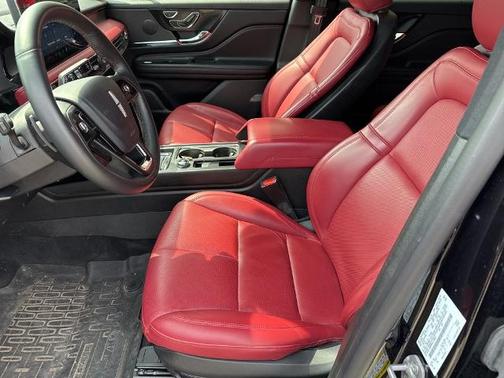 INFINITE BLACK MET CC 2024 Lincoln Corsair GRAND TOURING