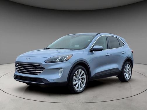 2022 Ford Escape Titanium Hybrid