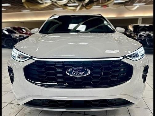 2024 Ford Escape ST-Line Elite
