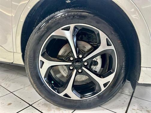 2024 Ford Escape ST-Line Elite