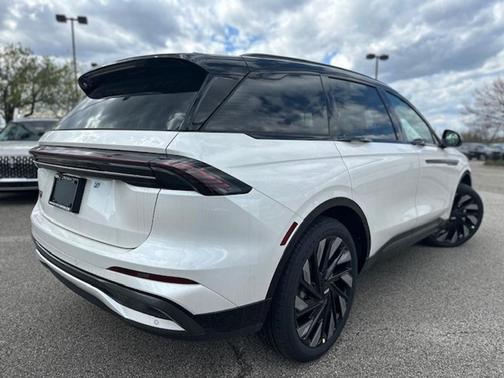 2025 Lincoln Nautilus Reserve