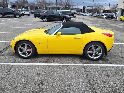 Photo 2 of 15 of 2007 Pontiac Solstice GXP