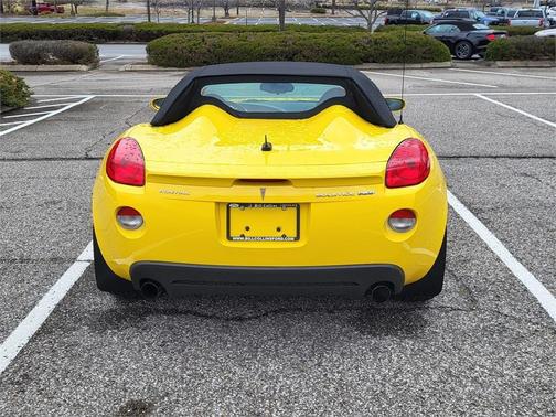Photo 5 of 15 of 2007 Pontiac Solstice GXP