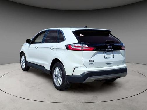 STAR WHITE 2022 Ford Edge SEL