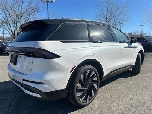 2025 Lincoln Nautilus Reserve