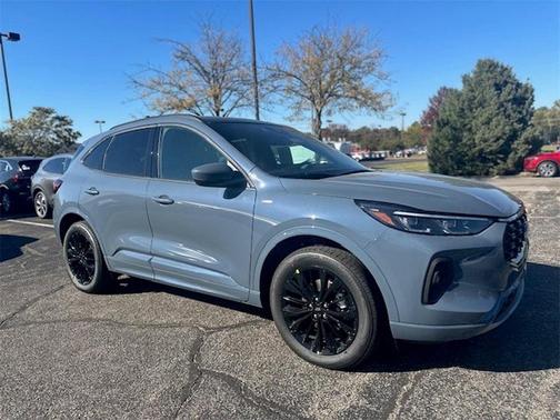 2025 Ford Escape ST-Line Elite