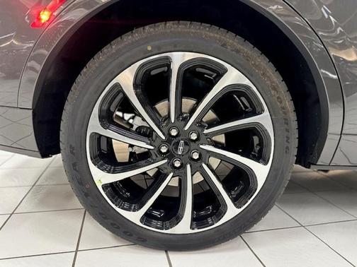 2025 Lincoln Nautilus Black Label