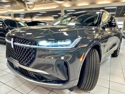 2025 Lincoln Nautilus Black Label