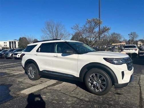 2025 Ford Explorer Active