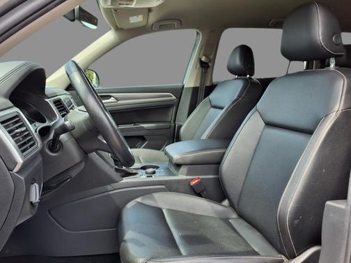 2021 Volkswagen Atlas 3.6 V6 SE w/ Technology R-Line