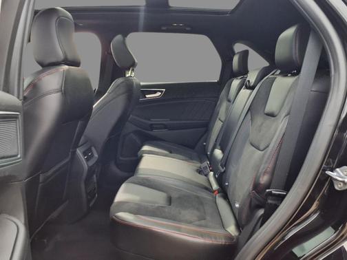 2024 Ford Edge ST