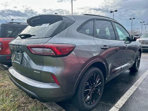 2025 Ford Escape ST-Line Elite