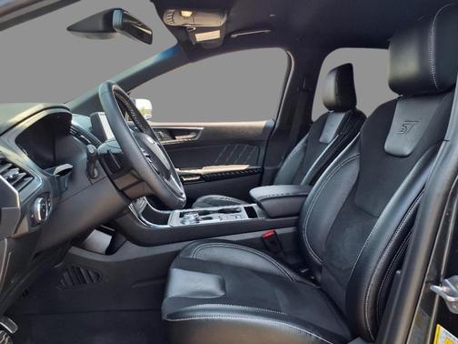 2024 Ford Edge ST