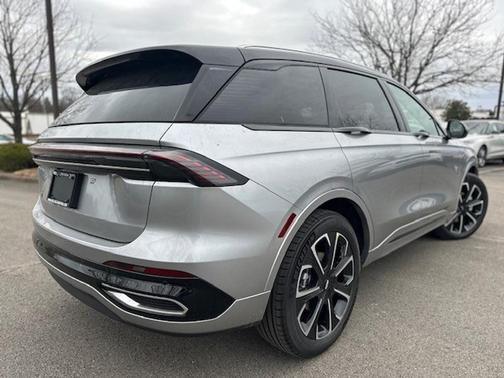 2025 Lincoln Nautilus Reserve