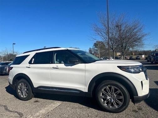 2025 Ford Explorer Active