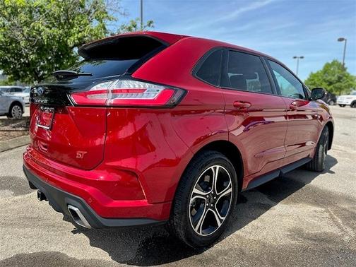 2022 Ford Edge ST